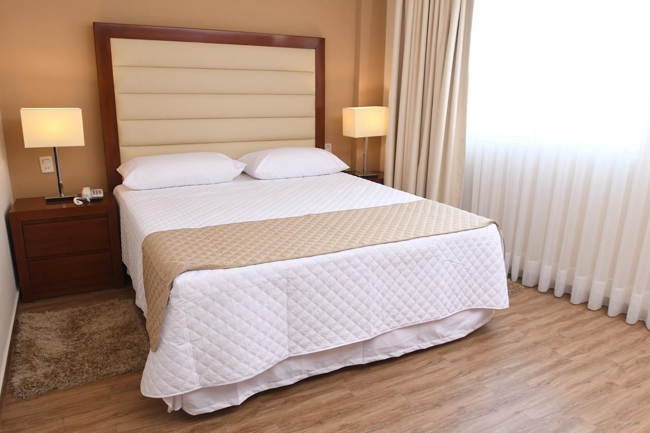 Taos Apart Hotel Санта Крус де ла Сиера Екстериор снимка